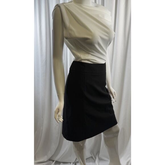 New York & Co Pencil Skirt w/ Pleated Back Slit, Black, Sz: 8, 64-56 - Picture 5 of 16